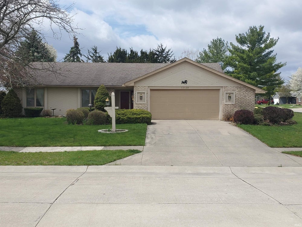 12129 Willow Cove, Fort Wayne, IN 46845 MLS 202412328 Coldwell Banker