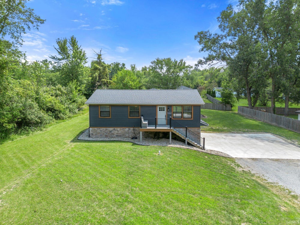 2404 E Gump Road, Fort Wayne, IN 46845 MLS 202428304 Coldwell Banker