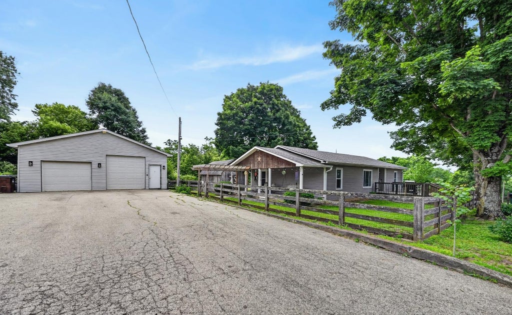 klow property 7011 State Line Rd, Cedar Grove, IN 47016 - MLS# 207659