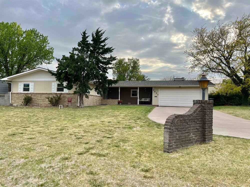 2425 Reeves Ave, Dodge City, KS 67801 MLS 14433 Coldwell Banker