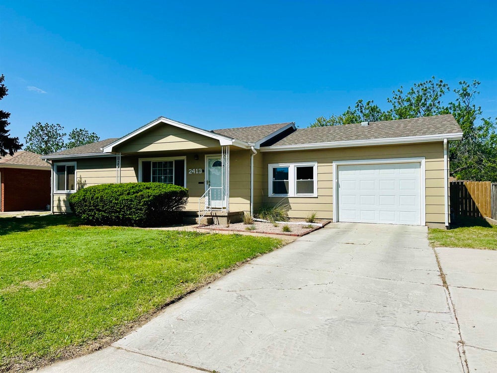 2413 6th Ave., Dodge City, KS 67801 MLS 14436 Coldwell Banker