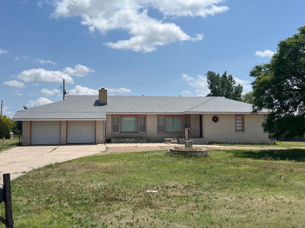 2706 Gary Ave, Dodge City, KS 67801 MLS 14438 Coldwell Banker