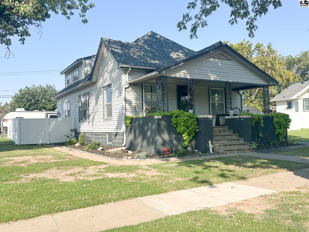 723 S Ninnescah St, Pratt, KS 67124 - MLS# 51428 - Coldwell Banker