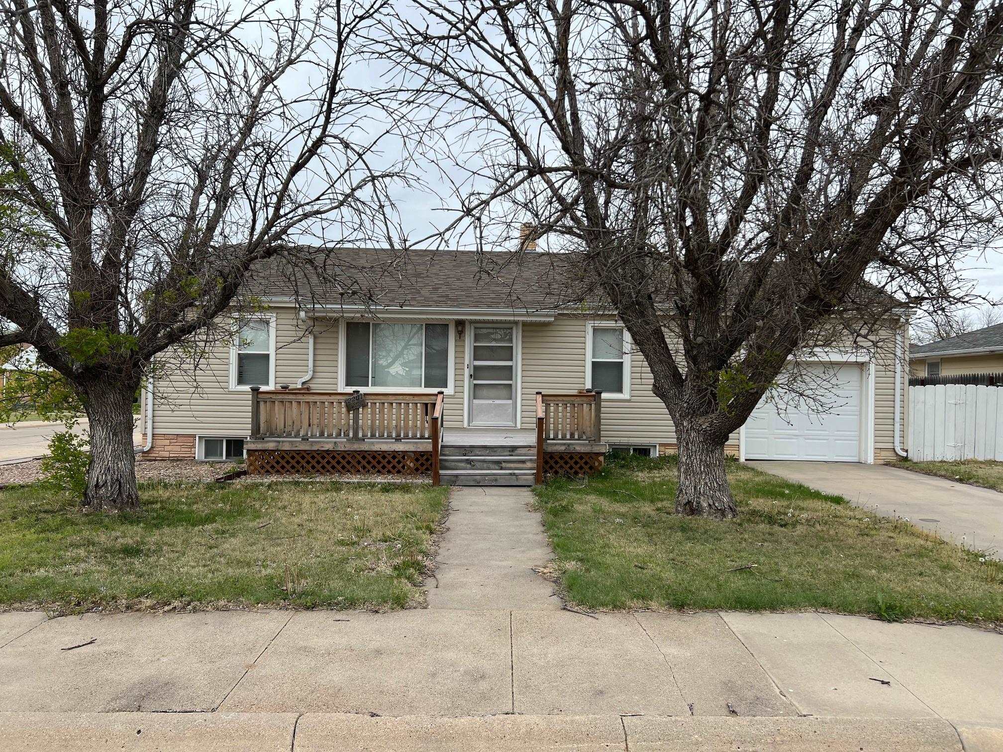 2201 Oak St Terrace, Hays, KS 67601 MLS 203197 Coldwell Banker