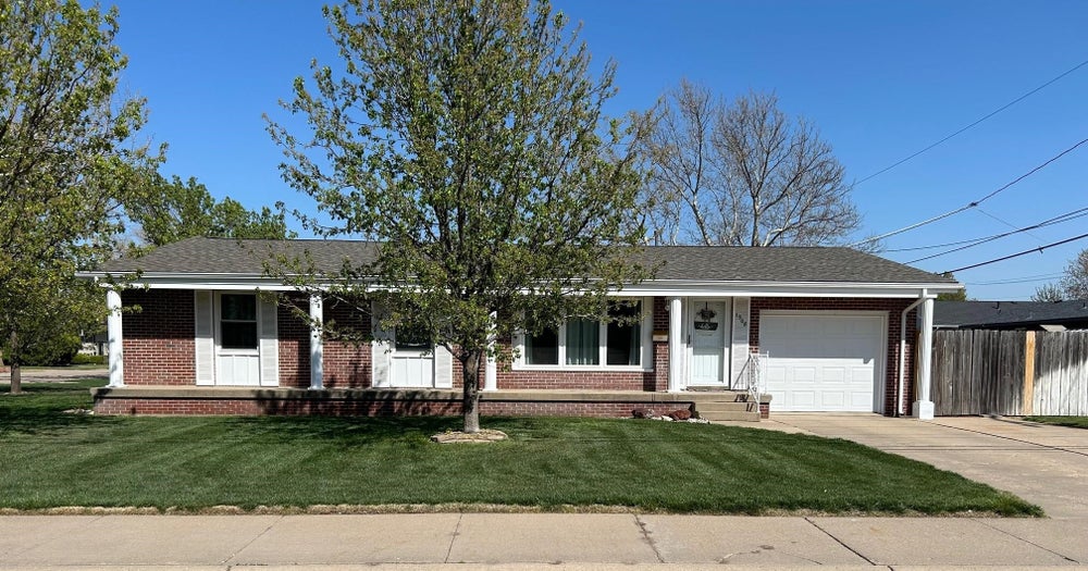 1508 Van Fleet Lane, Great Bend, KS 67530 MLS 203220 Coldwell Banker