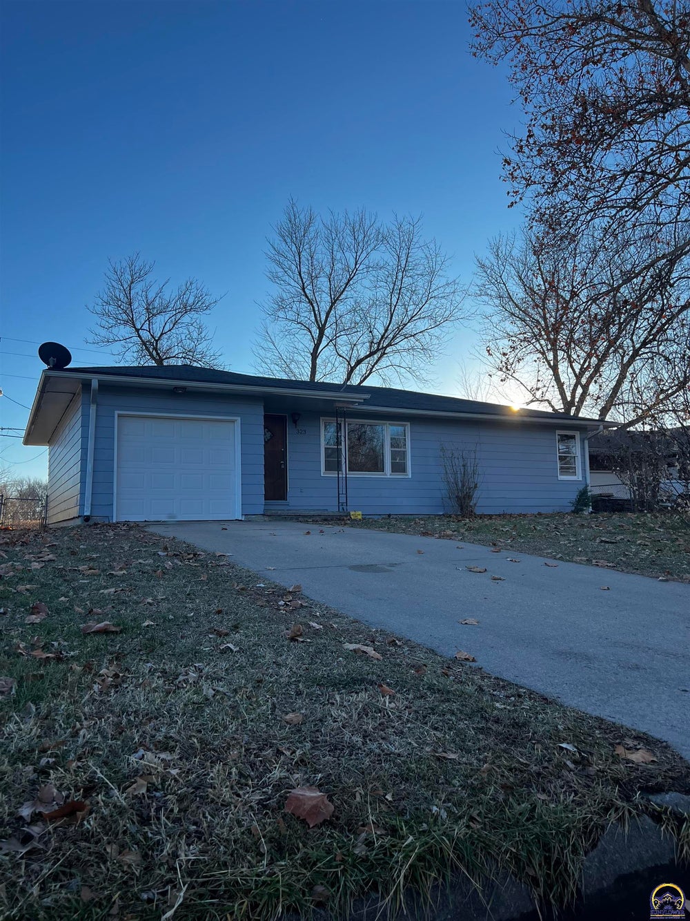 323 NE Pine Ln, Topeka, KS 66617 MLS 231996 Coldwell Banker