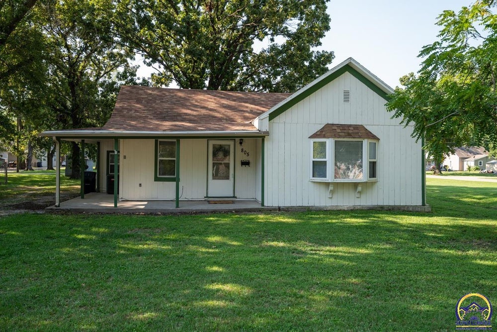 805 Holliday St, Osage City, KS 66523 - MLS# 235777 - Coldwell Banker