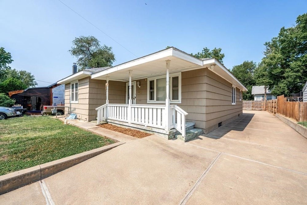 Coldwell Banker Salina Ksnull