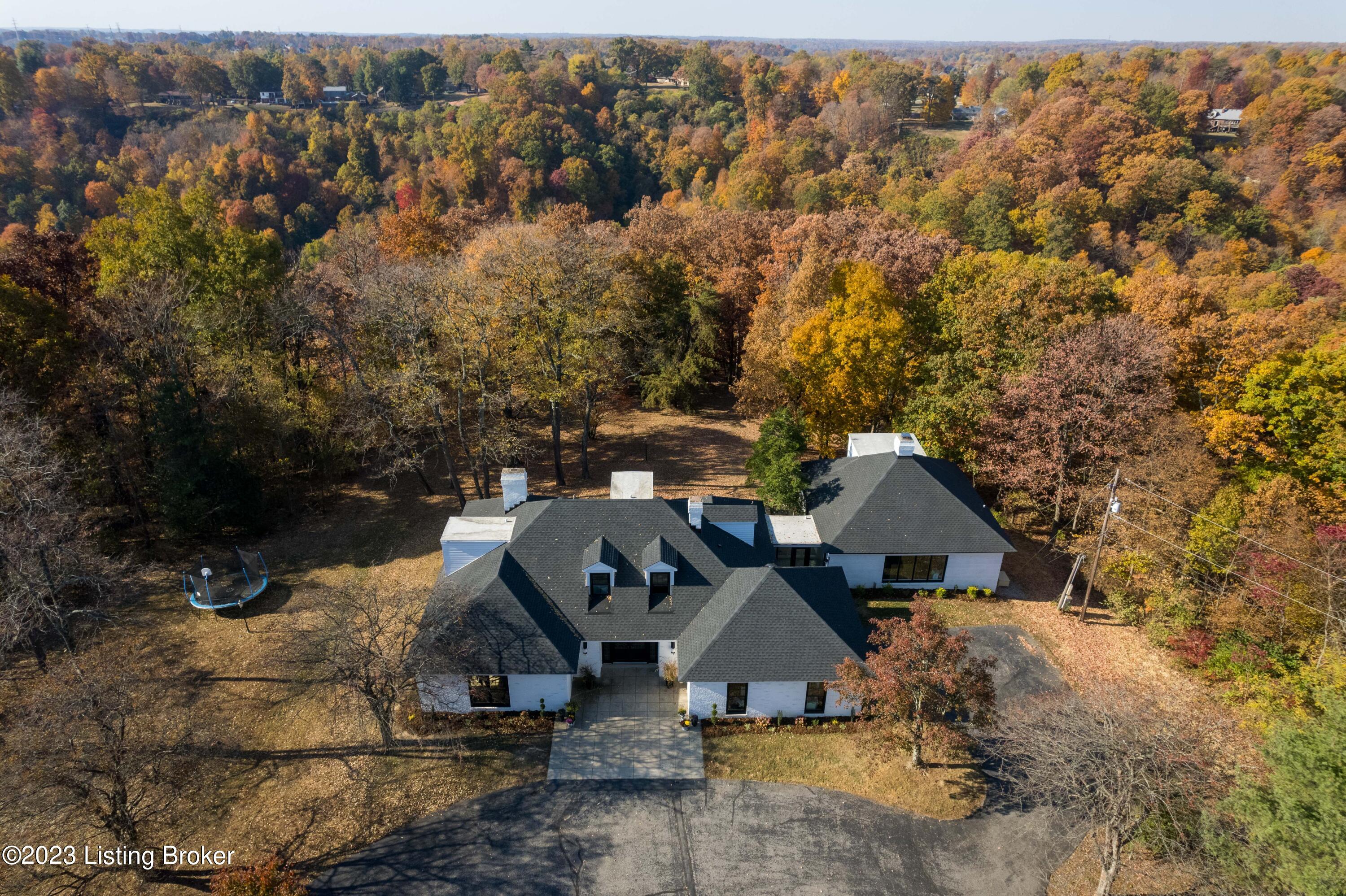 3008 Chalet Dr, Floyds Knobs, IN 47119 MLS 1630879 Coldwell Banker