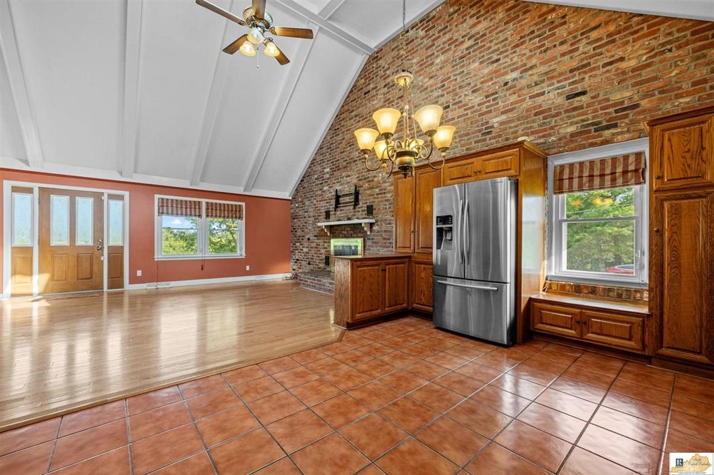 5549 Burkesville Road, Glasgow, KY 42141 - MLS# SC47100 - Coldwell Banker