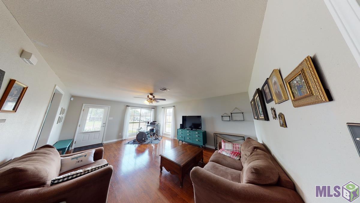 Listing view 2