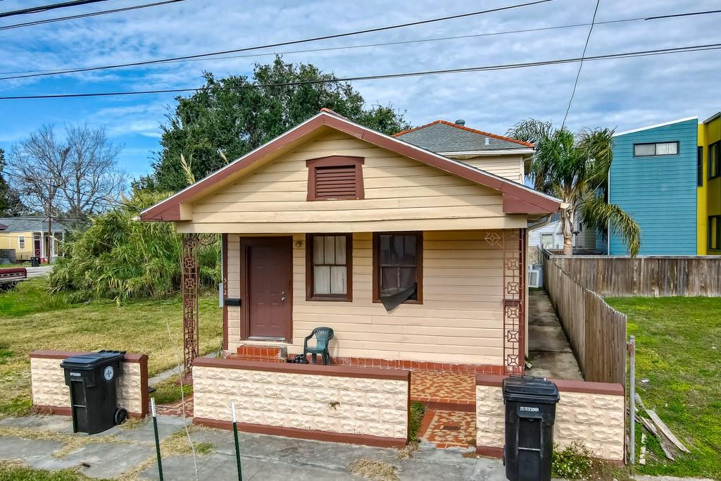 723/725 SUMNER STREET, New Orleans, LA 70114 Single Family Residence For  Sale, MLS# 2427392