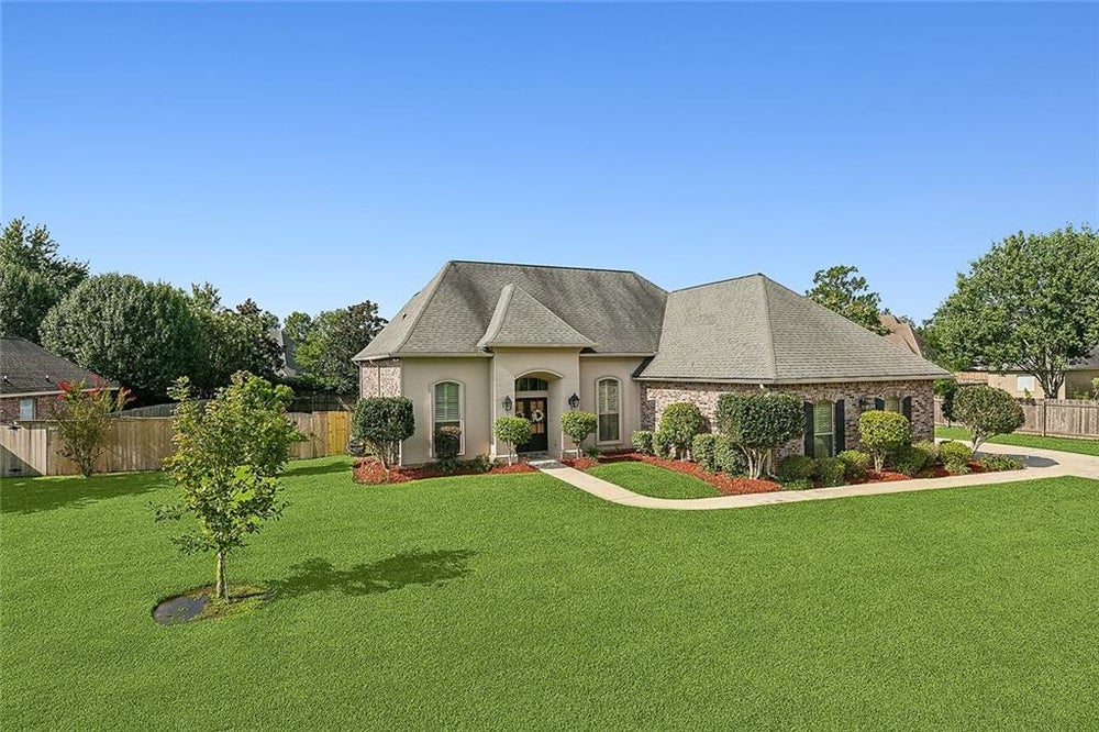 129 Normandy Oaks Boulevard, Covington, LA 70433 MLS 2459414