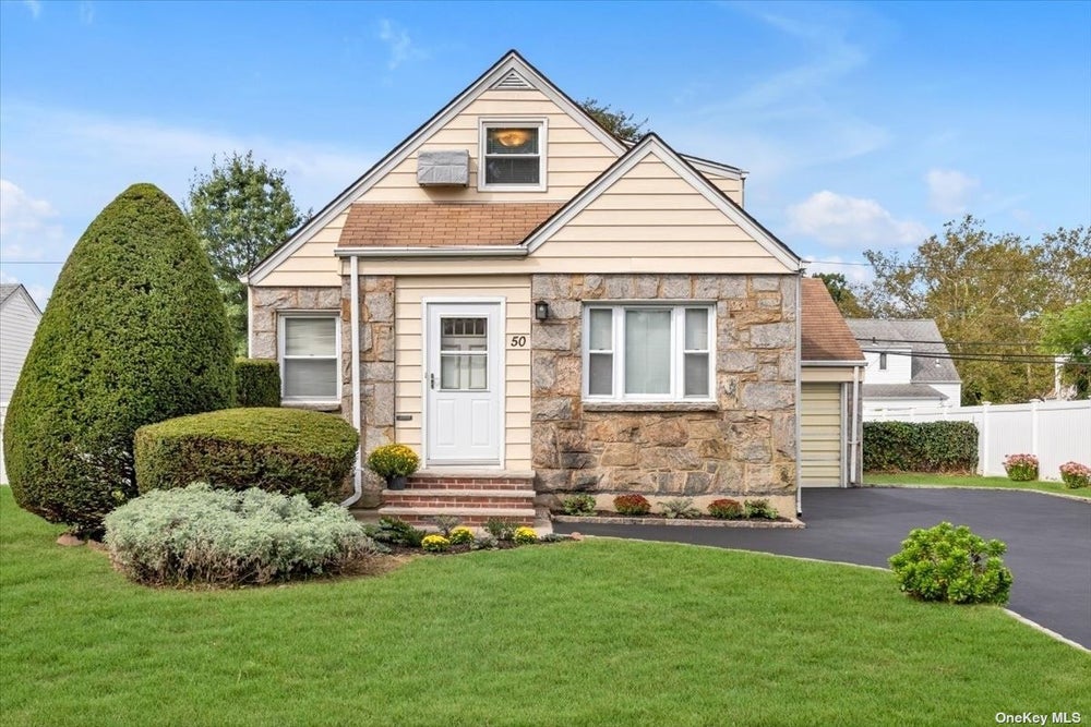 50 Greenlawn Boulevard, Valley Stream, NY 11580 MLS 3501699