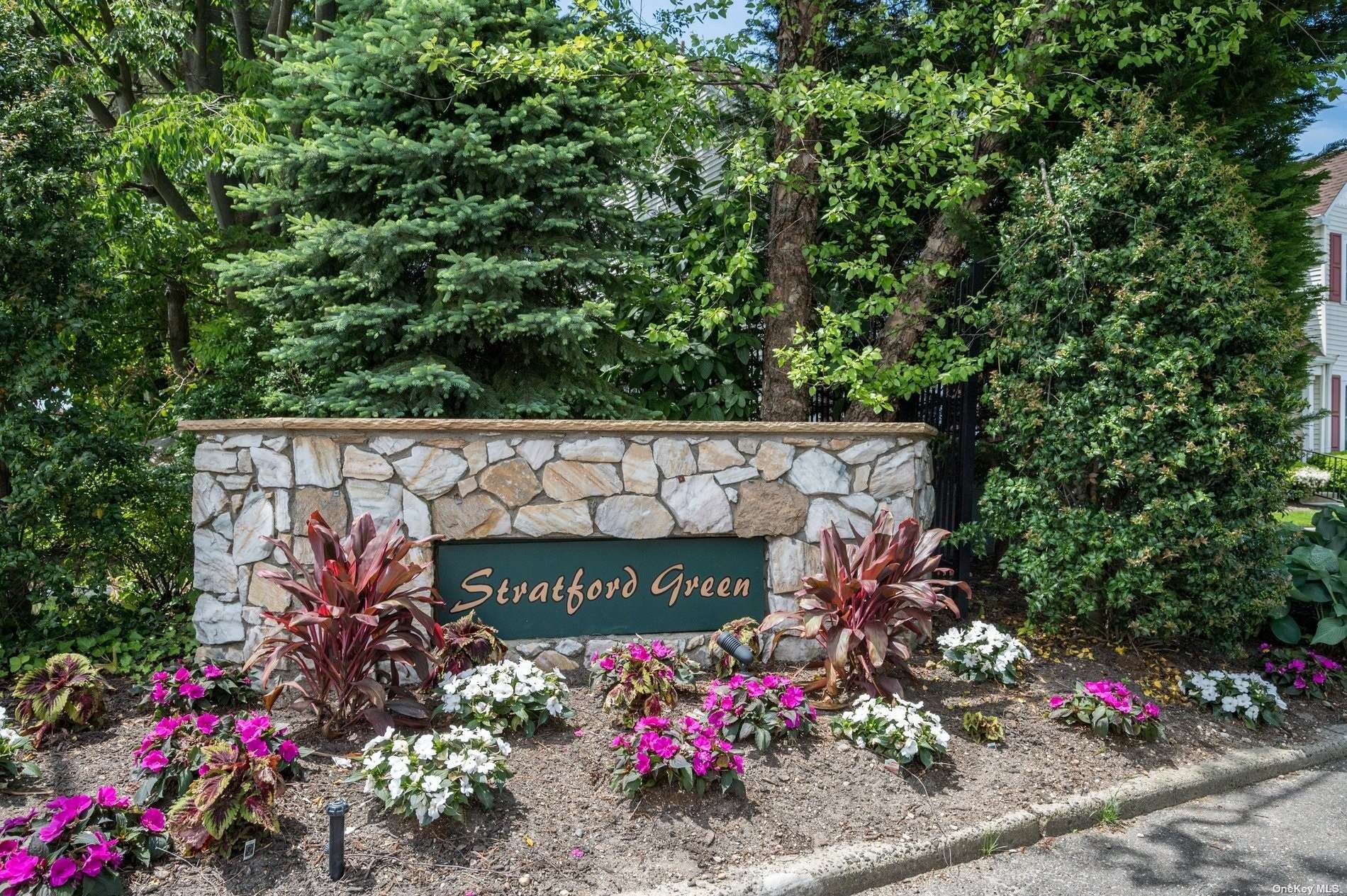 23 Stratford Green #23, Farmingdale, NY 11735 - MLS# 3497154 - Coldwell  Banker