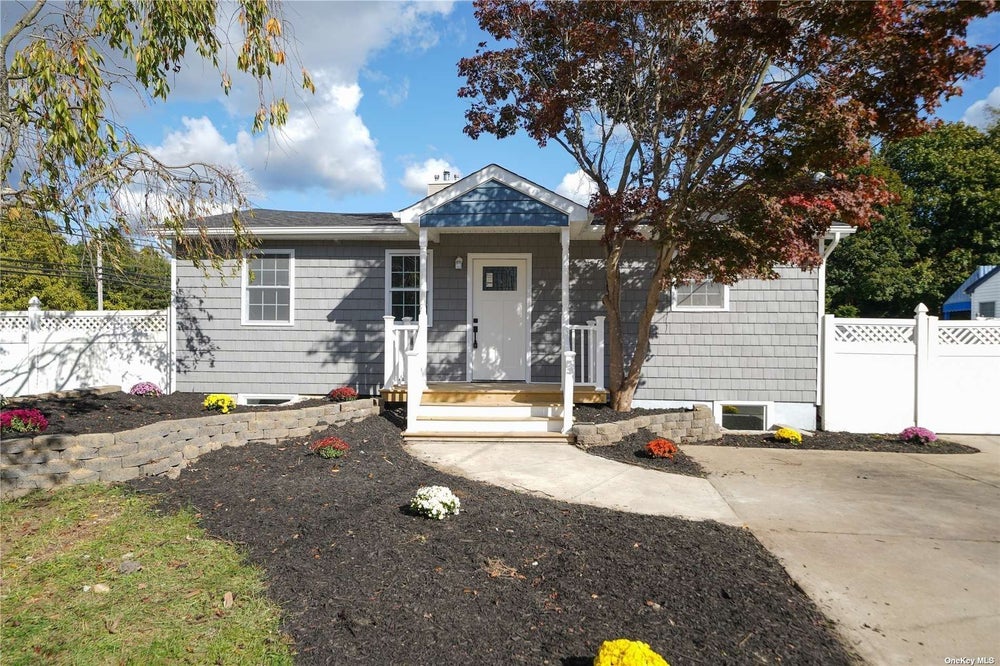 864 Easton Street, Ronkonkoma, NY 11779 MLS 3540236 Coldwell Banker