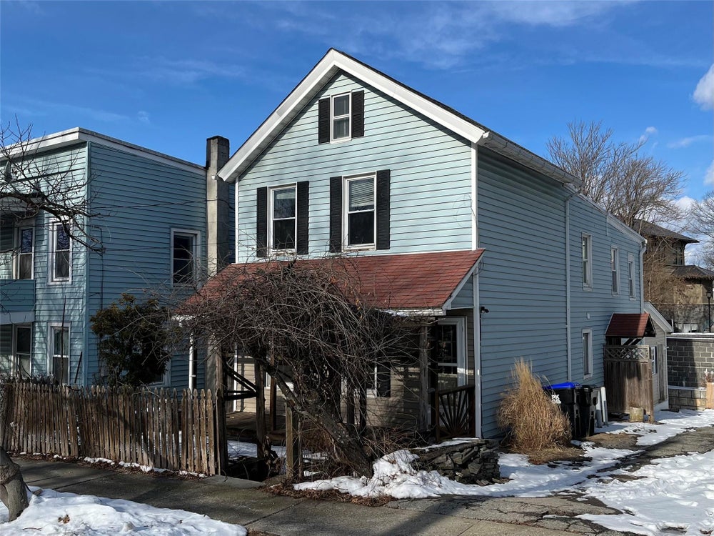 44 Spruce Street Poughkeepsie NY 12601 MLS 817363 Coldwell Banker 44 spruce street poughkeepsie ny 12601 mls 817363 coldwell banker