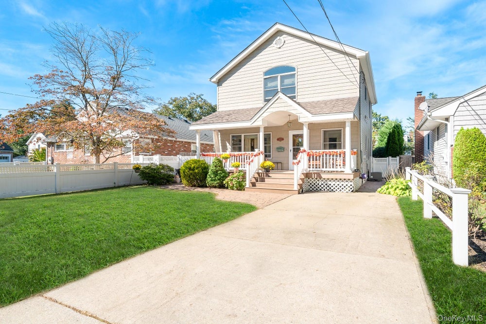 3615 Franklin Street, Wantagh, NY 11793 - MLS# 919009 - Coldwell Banker