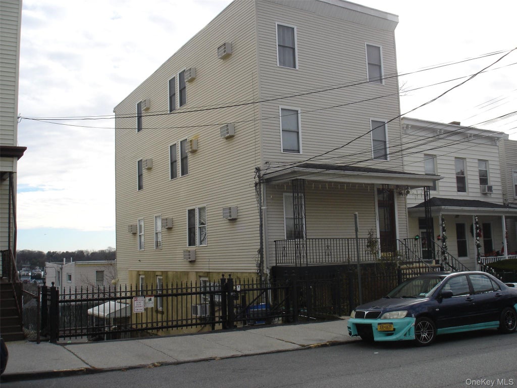 19 Barton Rd, Yonkers, NY 10701 | Compass, image size:1024x768