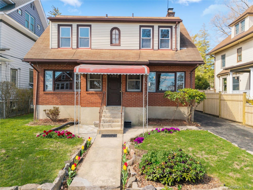18 Faneuil Place, New Rochelle, NY 10801 - MLS# 963169 - Coldwell Banker
