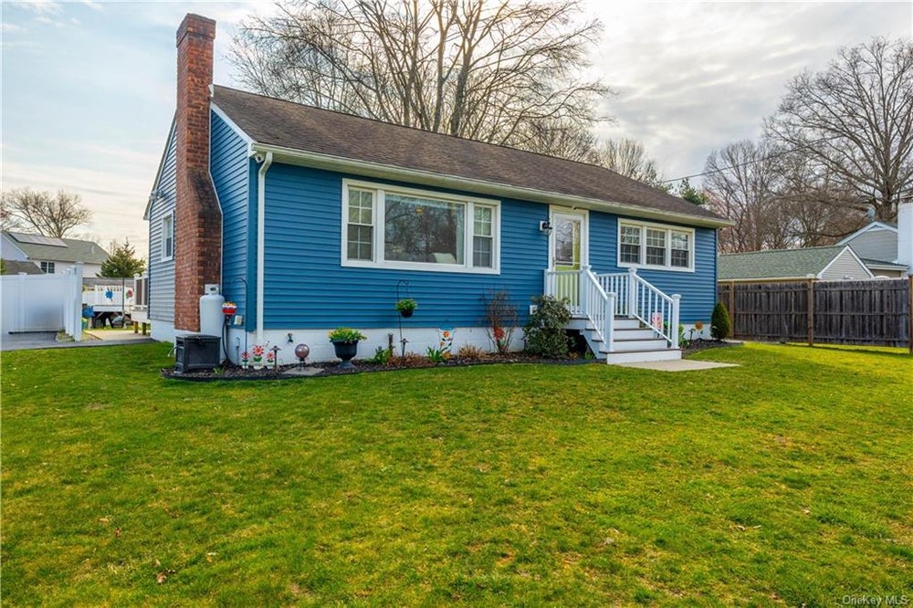 60 Carmen Drive, Poughkeepsie, NY 12603 MLS H6297864 Coldwell Banker