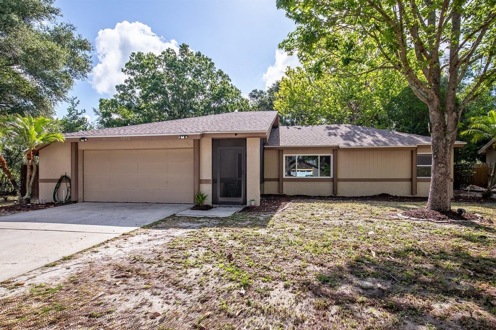 2072 Houndslake Drive, Winter Park, FL 32792 - MLS# O6213019 - Coldwell ...