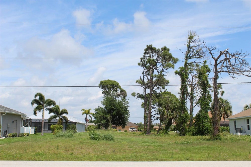 57 Pine Valley Lane, Rotonda West, FL 33947 MLS T3517922 Coldwell