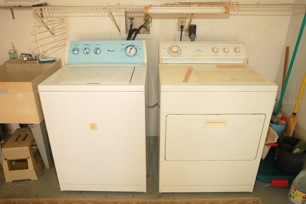 Kenmore washer and dryer from 1970s (museum