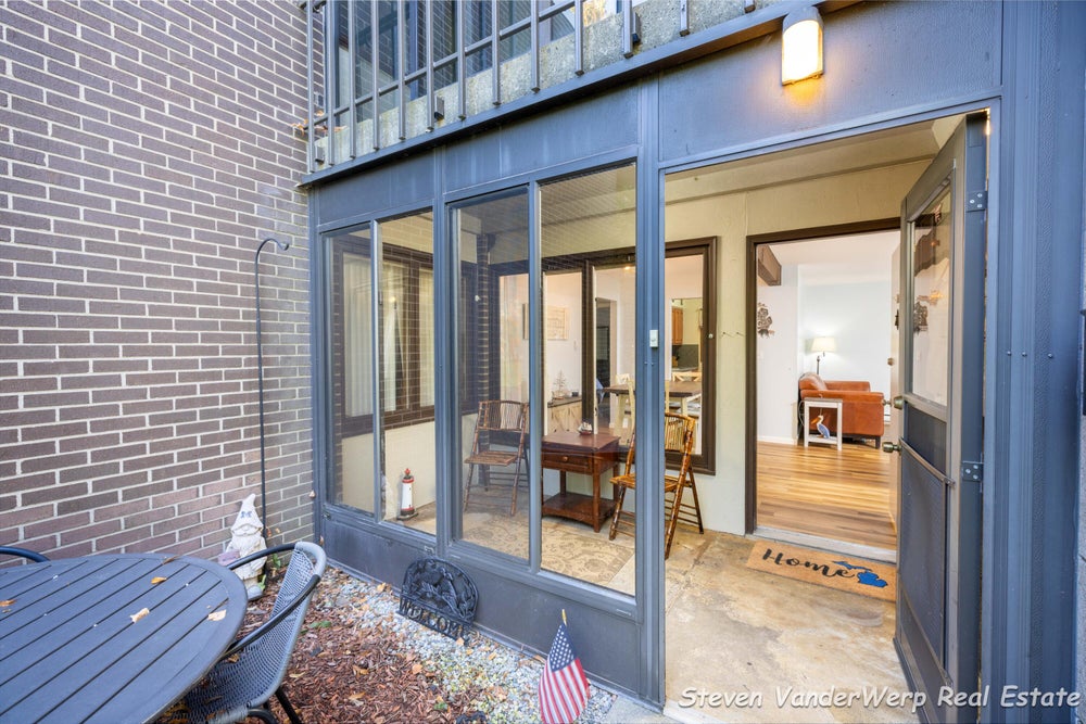 816 S Beacon Boulevard 53, Grand Haven, MI 49417 MLS 23137087