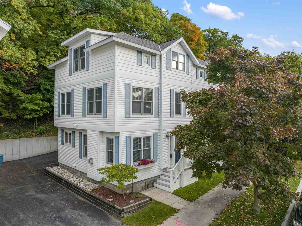 355 E Third Street, Harbor Springs, MI 49740 MLS 473361 Coldwell