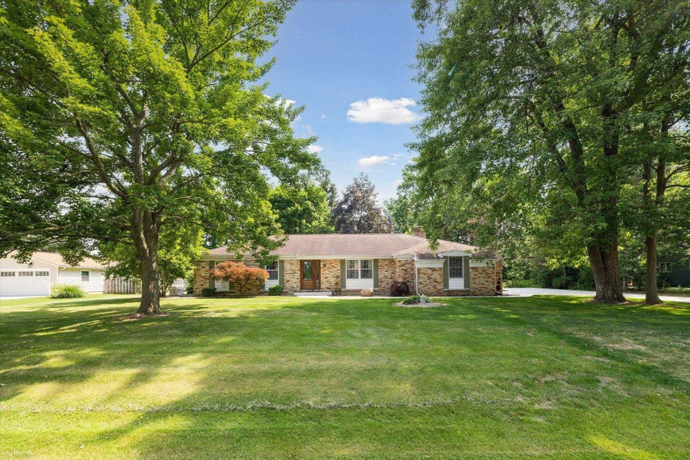 253 Ardelean, Owosso, MI 48867 MLS 50146050 Coldwell Banker