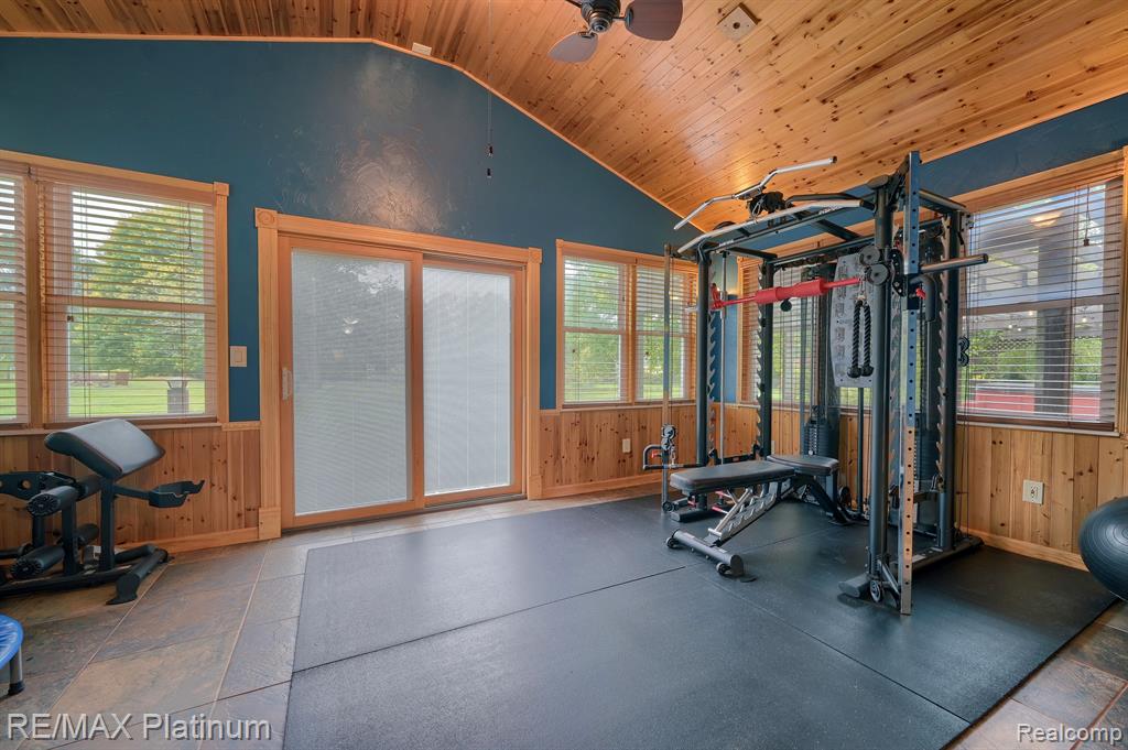 Backyard Shed Gym - Imgur  Gym room at home, Home gym design, Home gym  basement