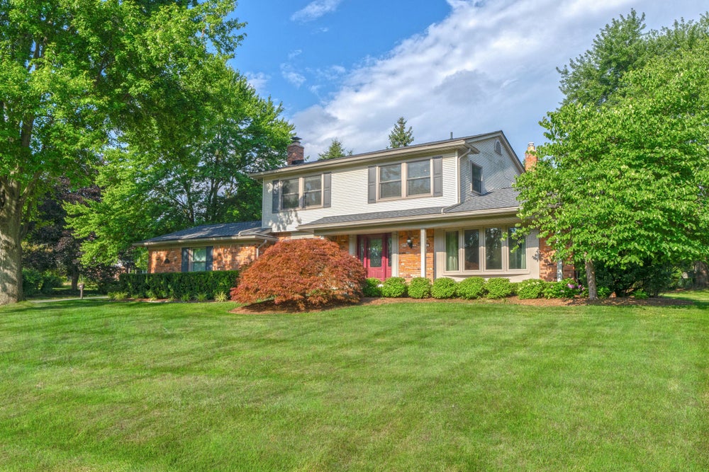 563 Millstone, Rochester Hills, MI MLS 60320402 Coldwell Banker