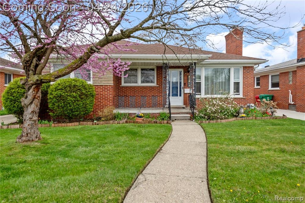 24861 Almond, Eastpointe, MI 48021 - MLS# 60986265 - Coldwell Banker