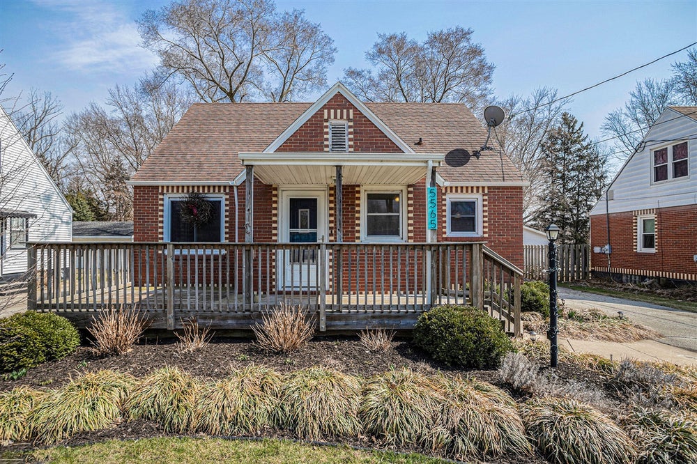 5565 St. Joseph Avenue, Stevensville, MI 49127 MLS 70306765