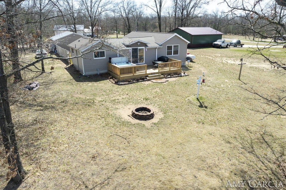 1471 E Beechwood Lane, White Cloud, MI 49349 MLS 70399559 Coldwell