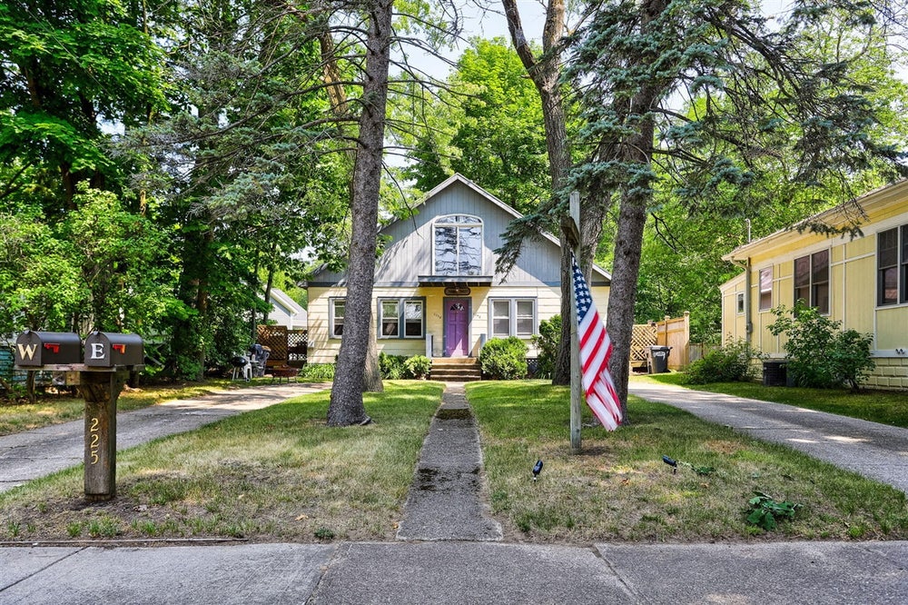 225 Brockway, South Haven, MI 49090 MLS 70411789 Coldwell Banker