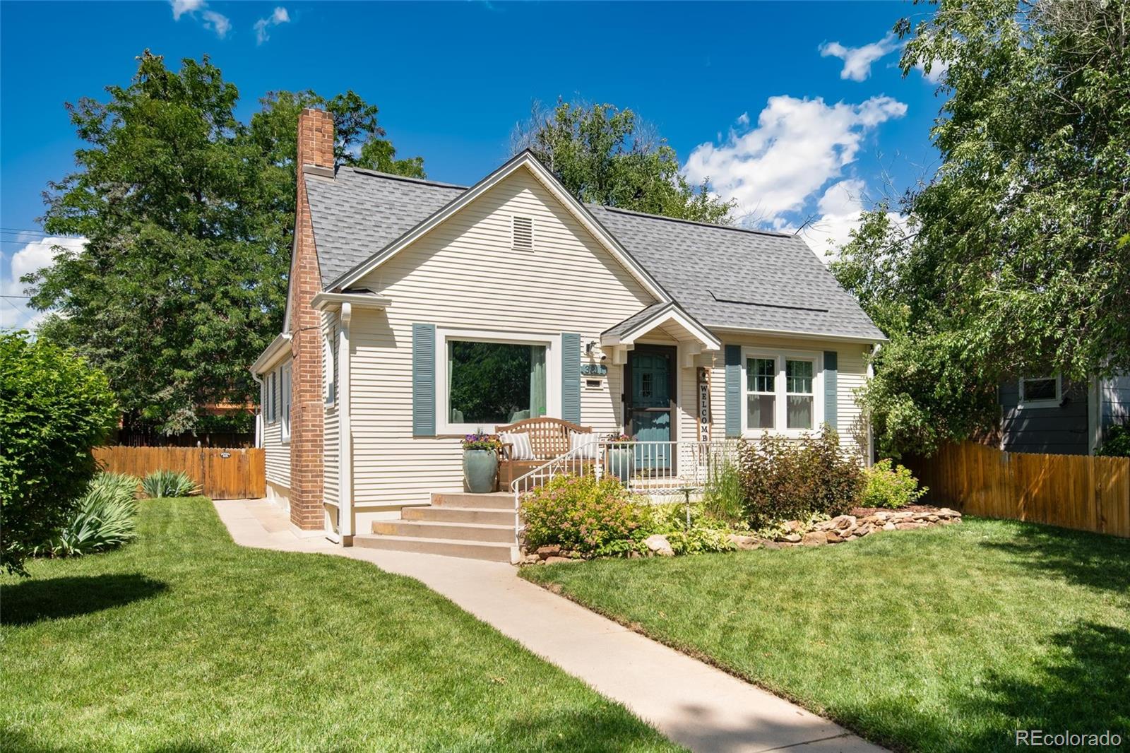 Craftsman-Inspired Gourmet Kitchen - Coldwell Banker Blue Matter