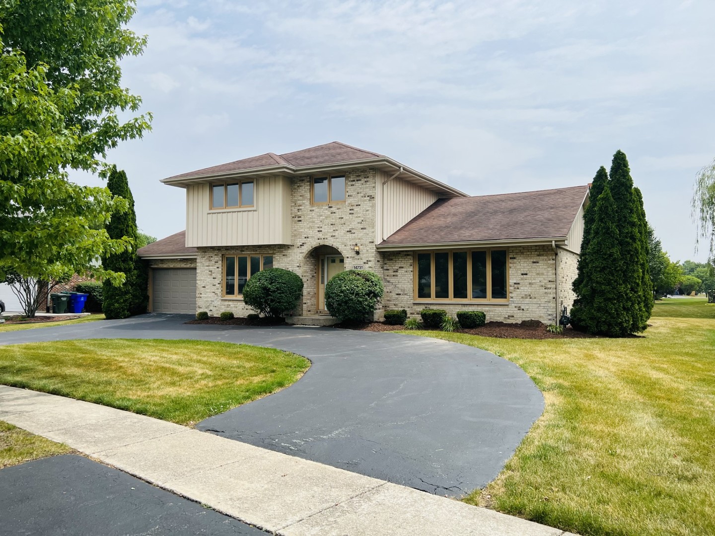 11000 Garrett Drive, Orland Park, IL 60467 - MLS# 11897418 - Coldwell Banker