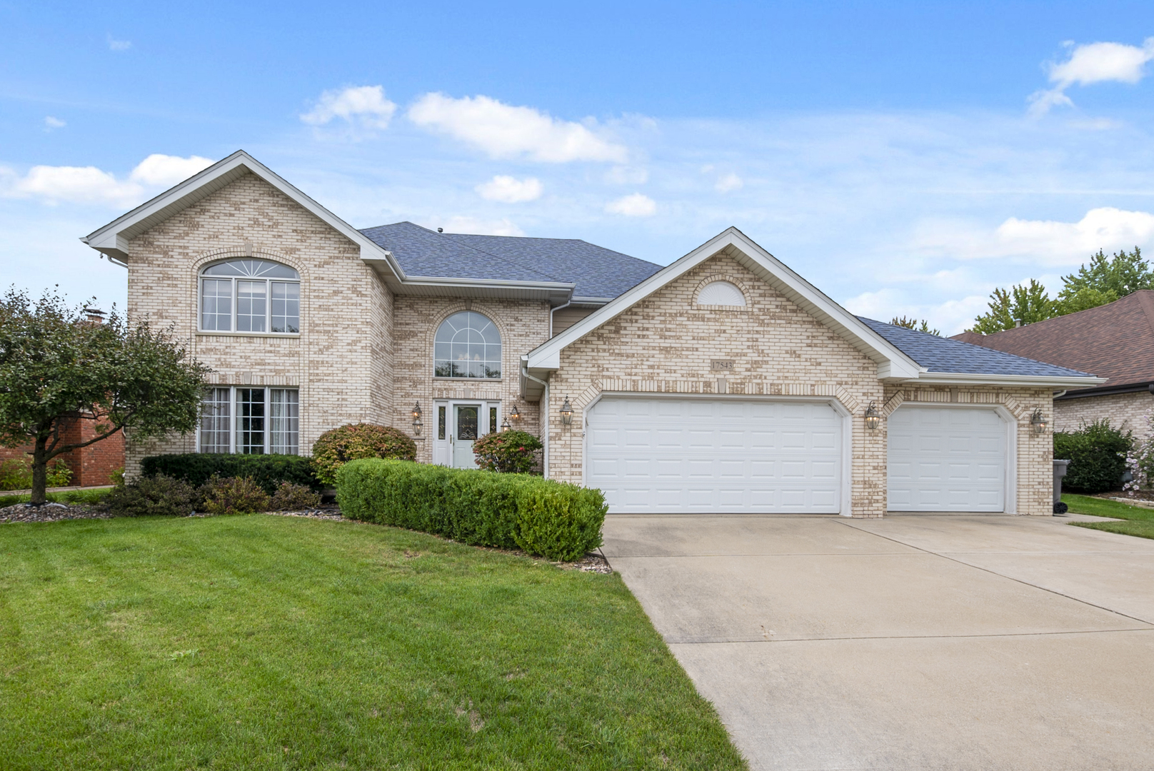 11000 Garrett Drive, Orland Park, IL 60467 - MLS# 11897418 - Coldwell Banker