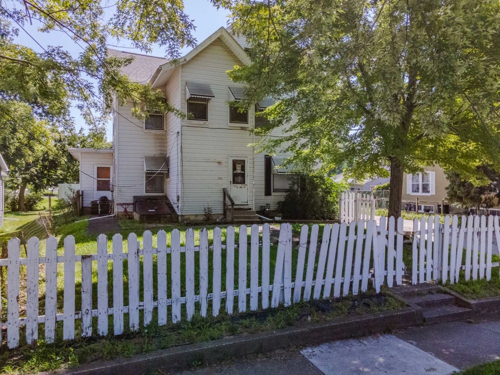 752 N Main Street, Pontiac, IL 61764 MLS 11859767 Coldwell Banker