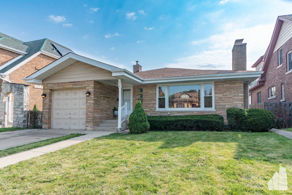 1210 N Oak Park Avenue, Oak Park, IL 60302 MLS 11873504 Coldwell