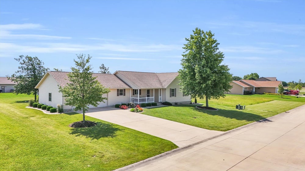 209 N Pointe Drive, Gifford, IL 61847 MLS 12059414 Coldwell Banker