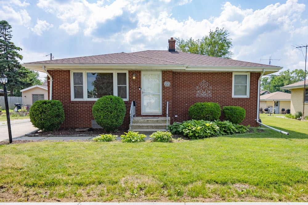 Address Withheld By Seller, Joliet, IL 60435 MLS 12089907 Coldwell