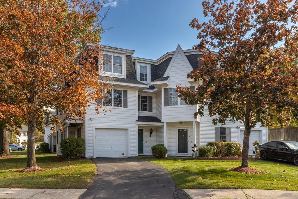 Victoria Gardens Condos, Framingham, MA - Current Listings & Pictures