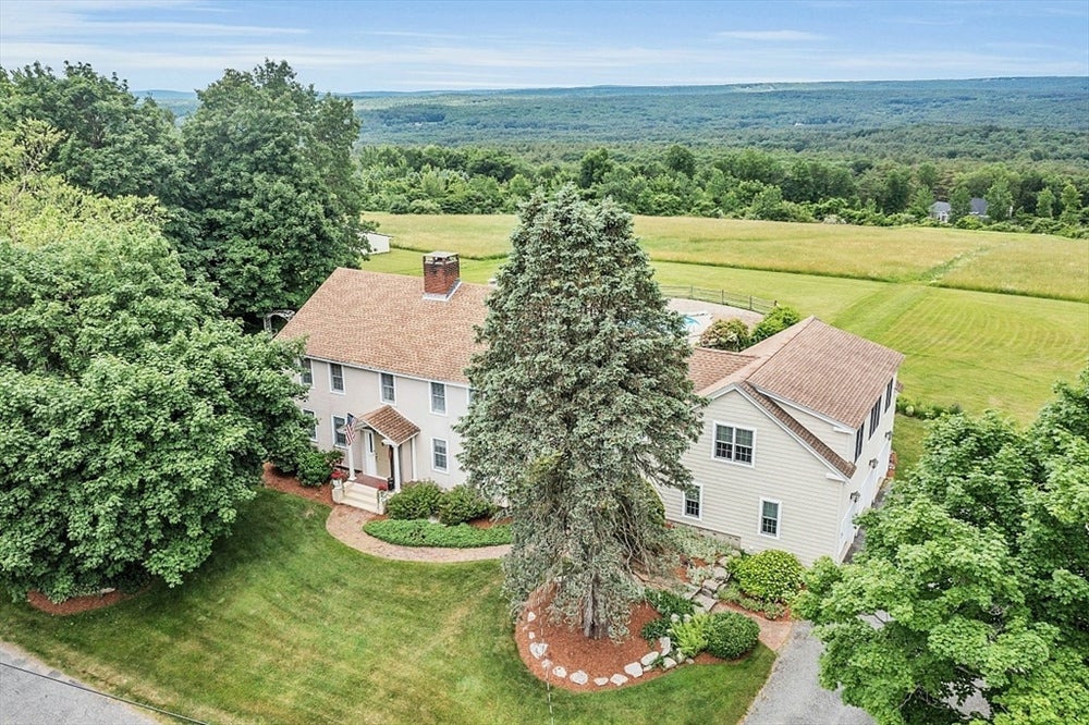 32 Osgood Rd., Sterling, MA 01564 MLS 73254766 Coldwell Banker