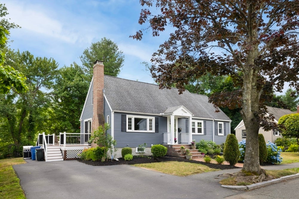 17 Linda Rd, Wakefield, MA 01880 - MLS# 73259743 - Coldwell Banker