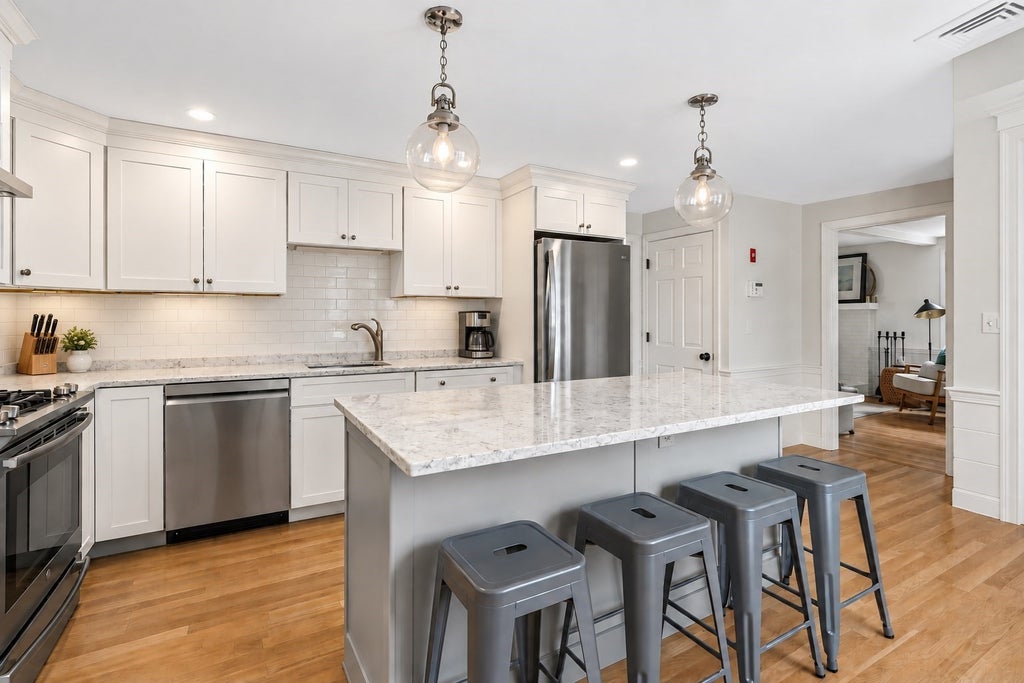 Listing View 13