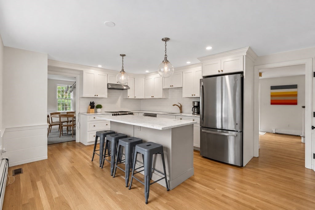 Listing View 16