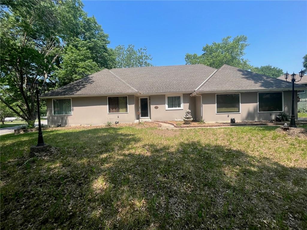 12928 Smalley Avenue, Grandview, MO 64030 - MLS# 2436982 - Coldwell Banker